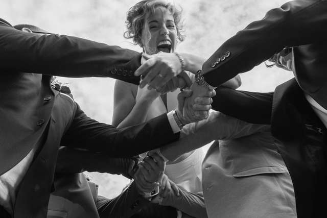 prophotos.be - Olivier Breuer - la mariée est projetée en l'air